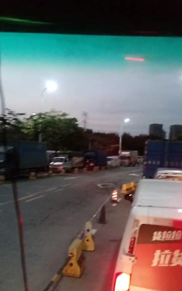 logistik senghor ambil dan hantar ke warehouse traffic jam